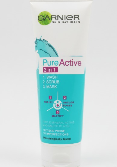 Garnier 3 in 1 Pure Active Face Wash – 100ml Liquid Cleanser for All Skin Types, Deep Cleansing and Refreshing Skincare